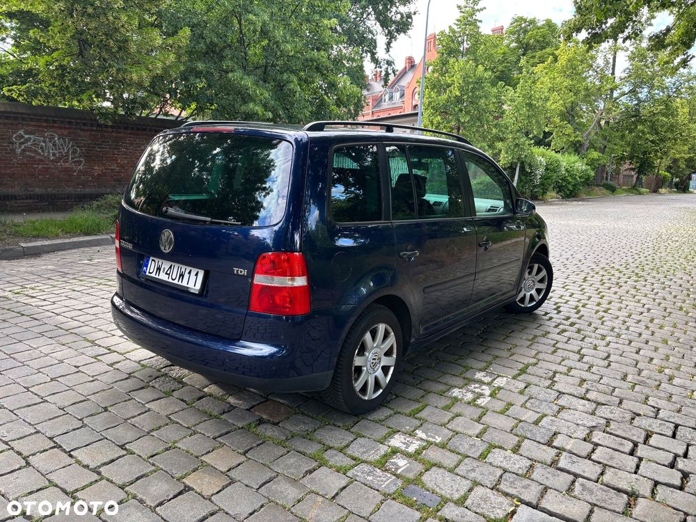 Volkswagen Touran 1.9 TDI Conceptline - 8