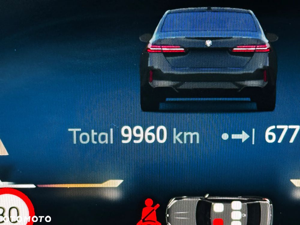 BMW Seria 5 520i - 33