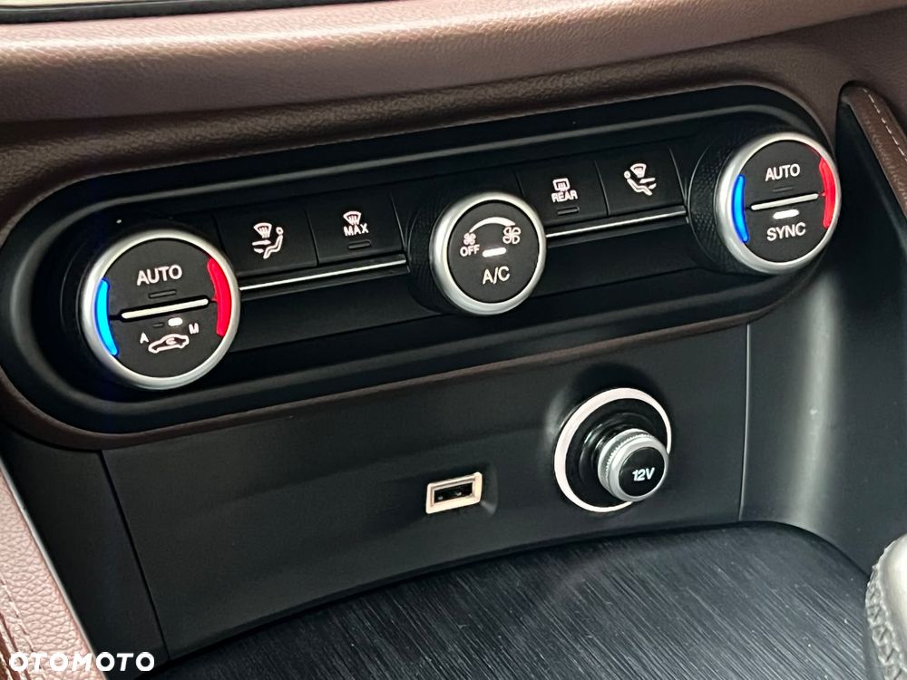 Alfa Romeo Stelvio 2.0 Turbo Sprint Q4 - 30