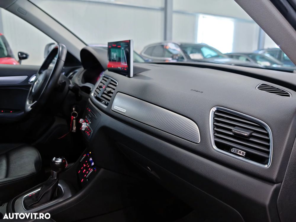 Audi Q3 2.0 TFSI Quattro Stronic Design - 22