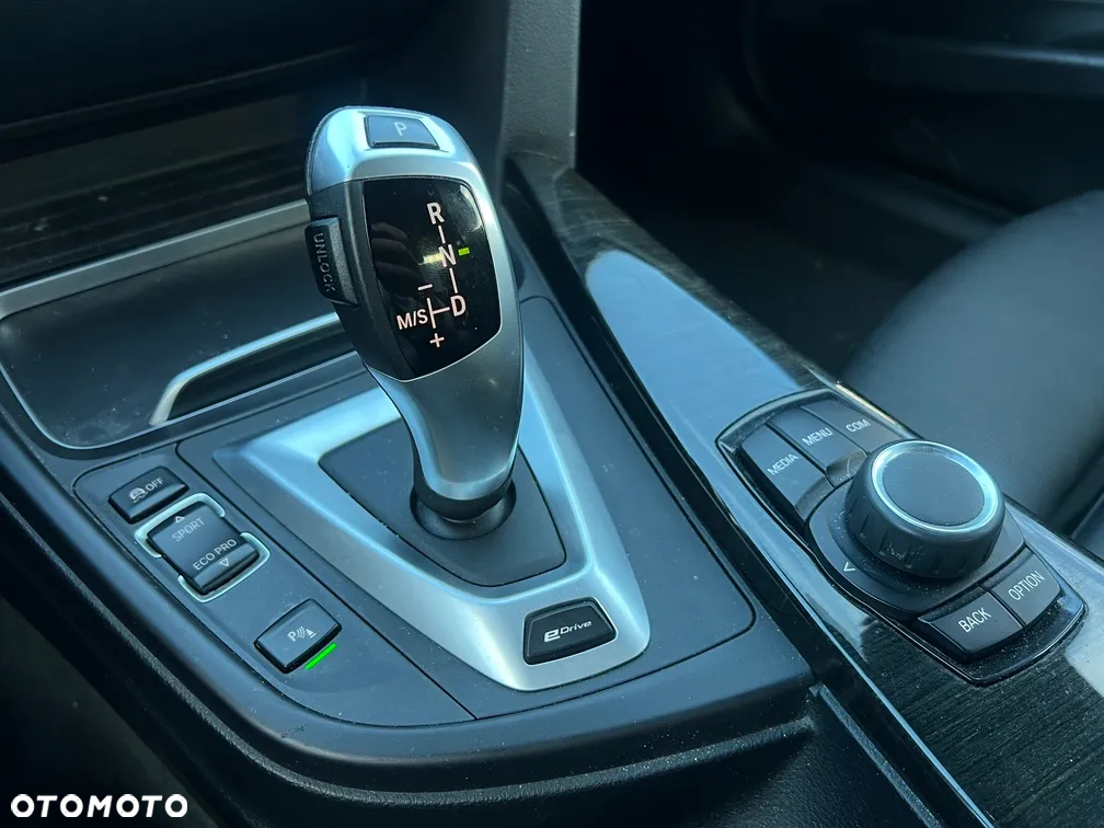 BMW Seria 3 - 16