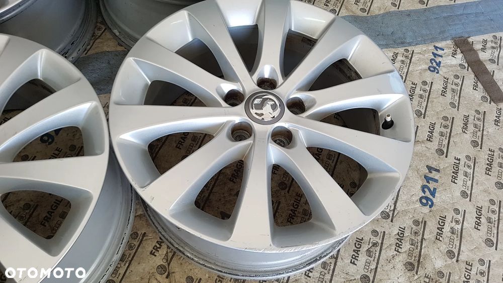 FELGI ALU ORYGINAŁ  OPEL ASTRA H ZAFIRA B MERIVA B 5X110  7jx17 ET35 - 8