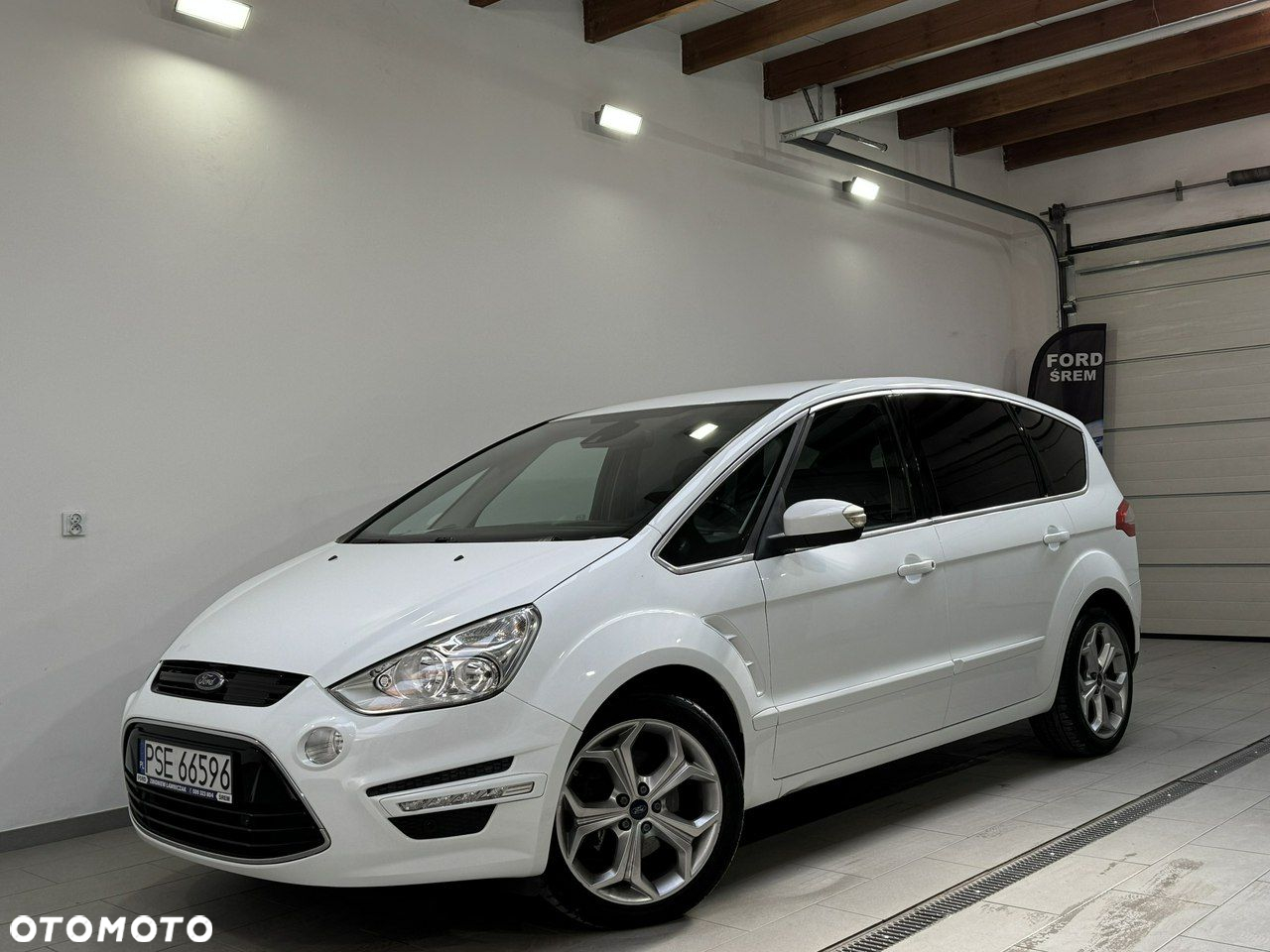 Ford S-Max - 10