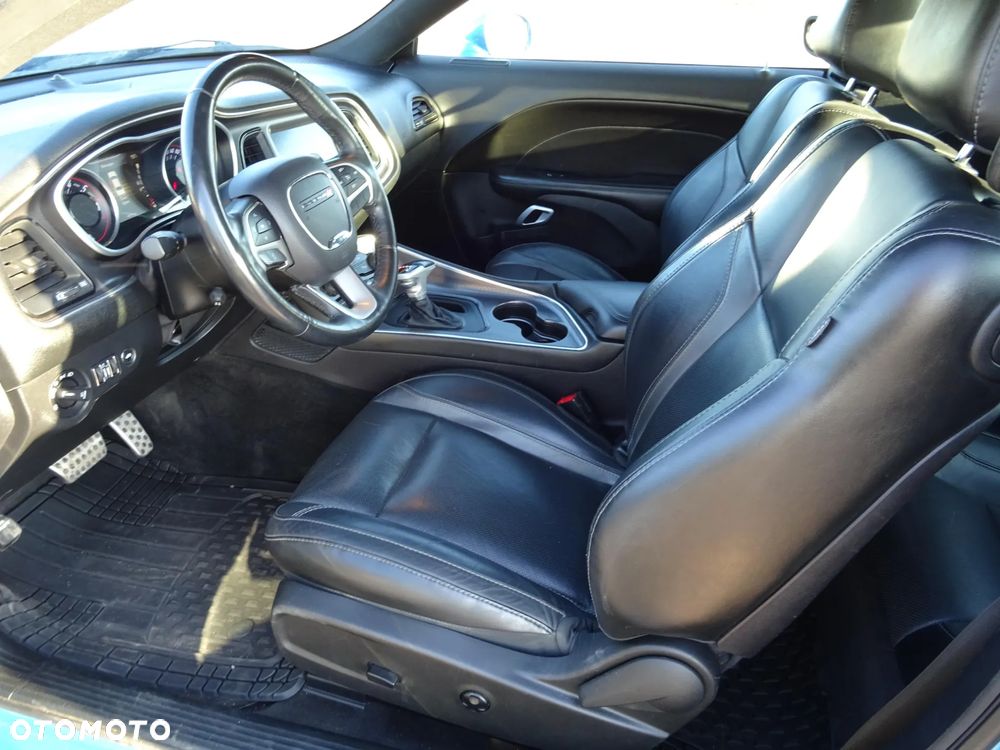 Dodge Challenger - 21