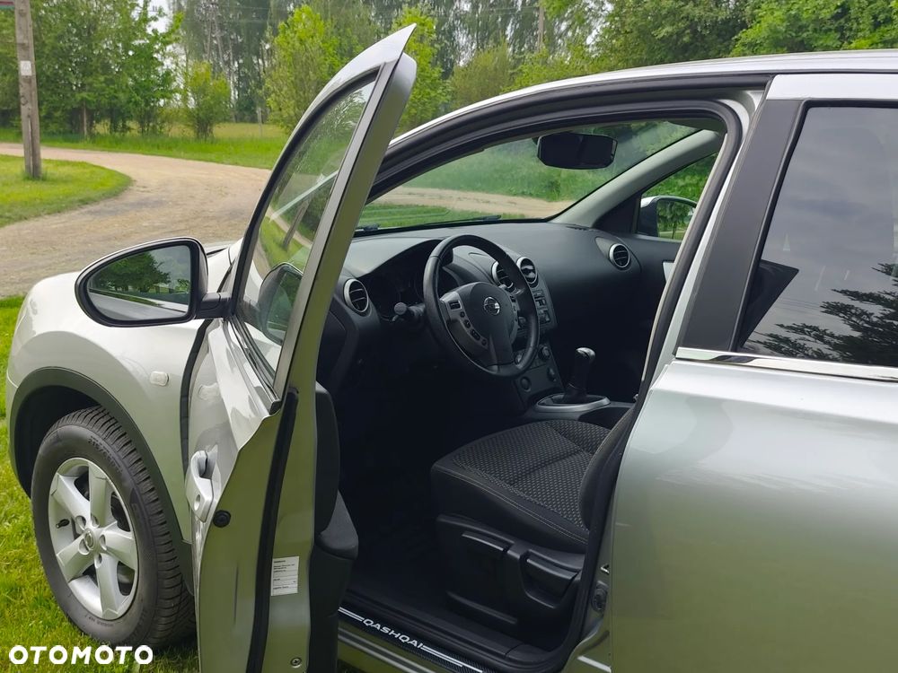 Nissan Qashqai 1.6 visia - 38