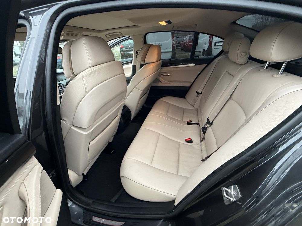 BMW Seria 5 535d xDrive Luxury Line - 10