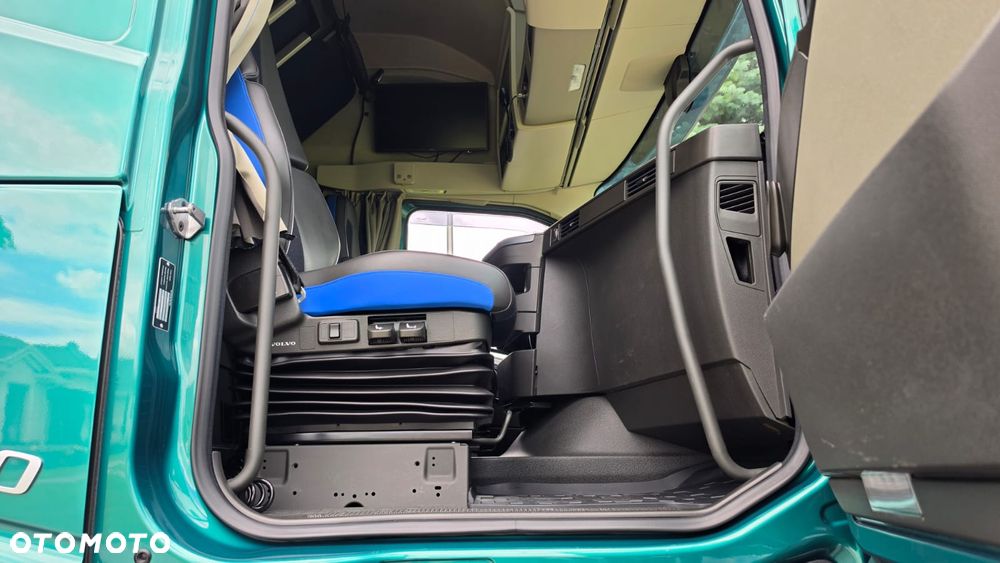 Volvo ///FH500///2023///GLOBETROTTER/// XXL///HYDRAULIKA///FULL LED///VIRTUAL COCPIT///ALUFELGI///KLIMATYZACJA POSTOJOWA///NAWIGACJA///TV///WAGA/// KAMERA///STAN BARDZO DOBRY - 26