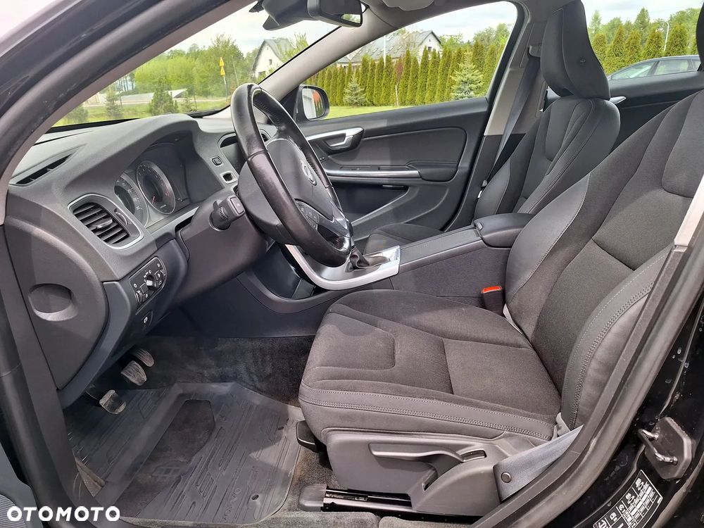 Volvo S60 T3 Edition Pro - 18