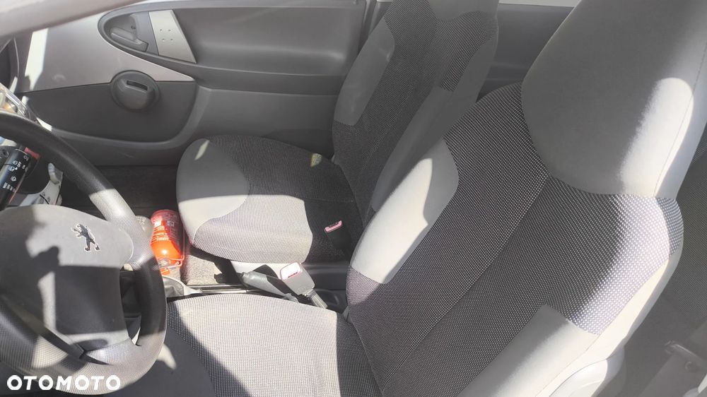 Peugeot 107 2006 photo 4