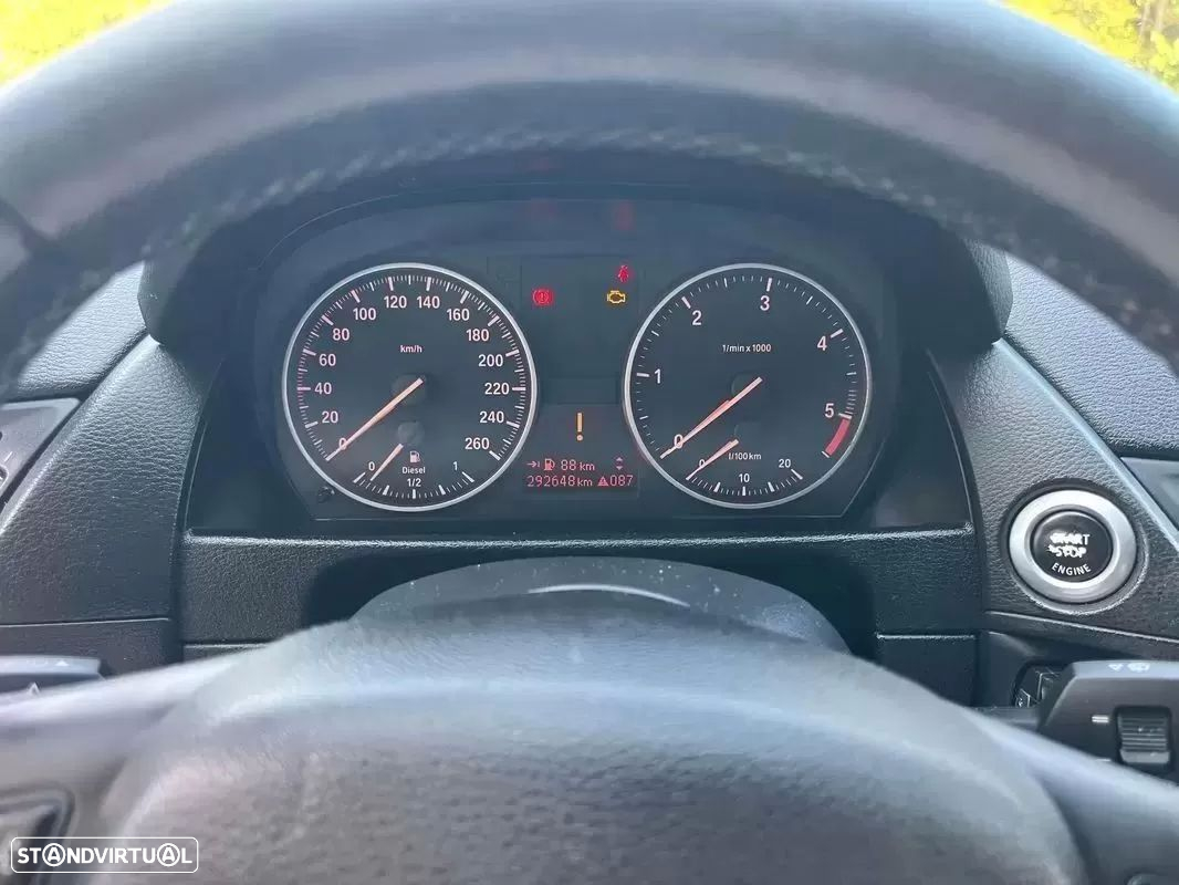 BMW X1 18 d sDrive - 13