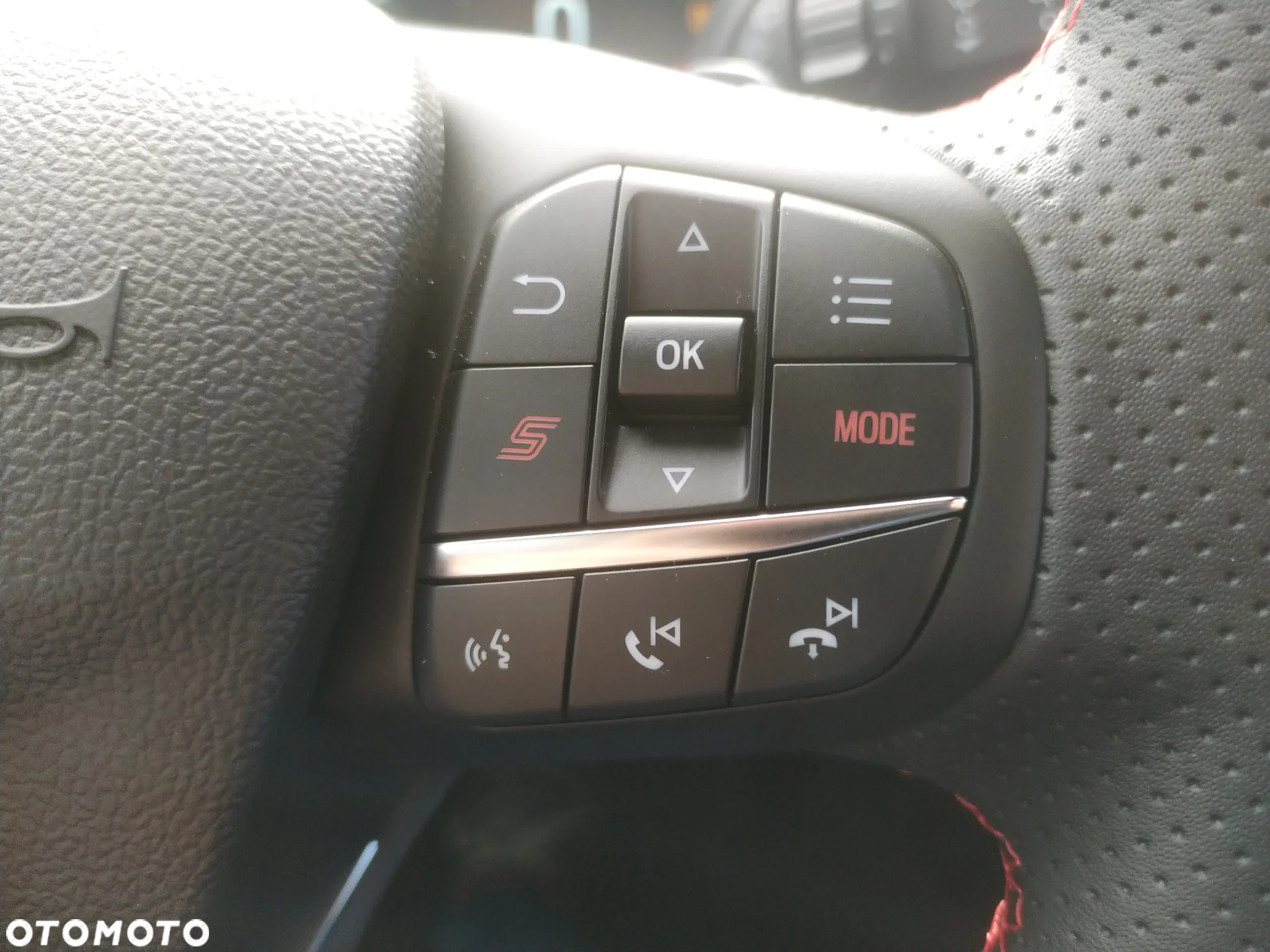 Ford Focus 2.3 EcoBoost ST X - 24