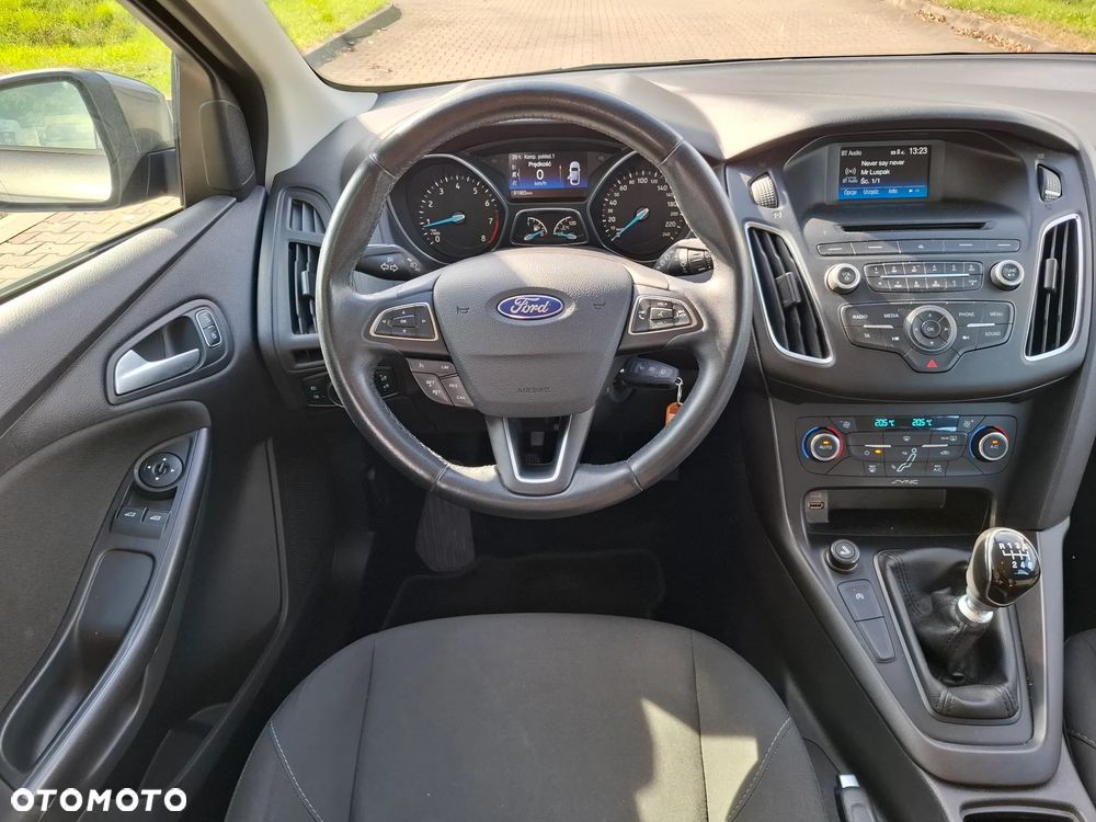 Ford Focus - 22
