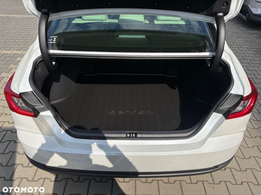 Toyota Camry 2.5 Hybrid Dynamic Force Executive e-CVT - 39