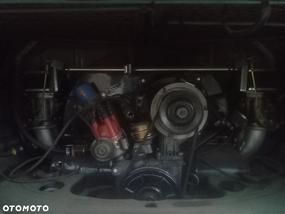 Volkswagen Transporter - 12
