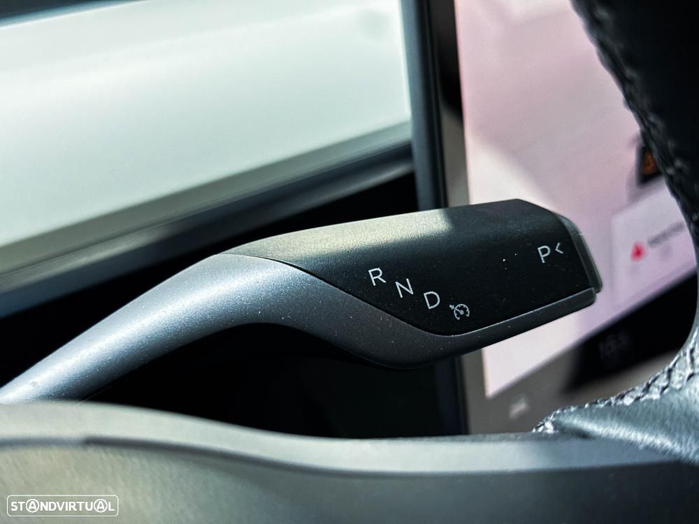 Tesla Model Y Standard - 44