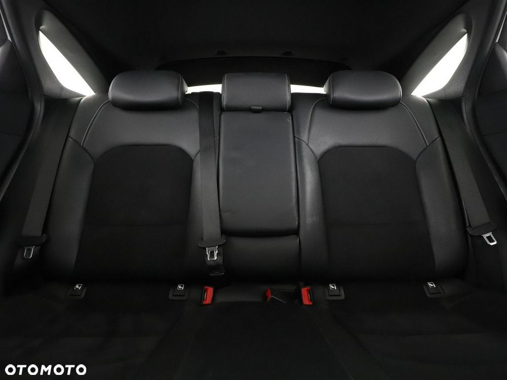 Kia ProCeed 1.4 T-GDI GT Line - 19