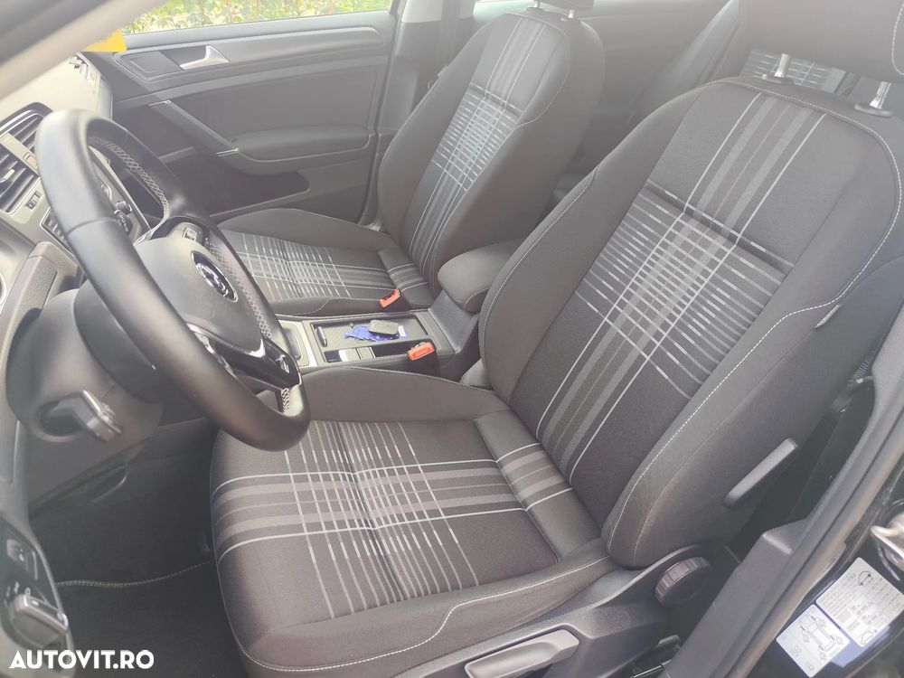 Volkswagen Golf 1.6 TDI BlueMotion Technology Lounge - 8