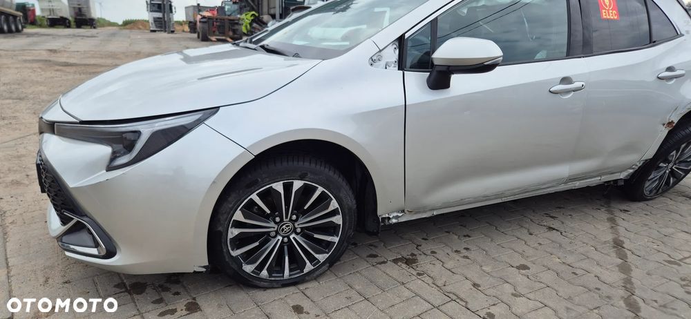 Toyota Corolla 1.8 Hybrid Comfort - 13