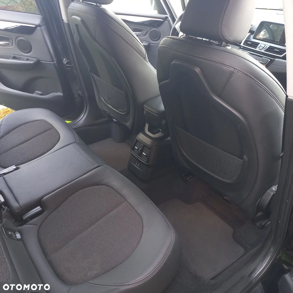 BMW Seria 2 218i - 9