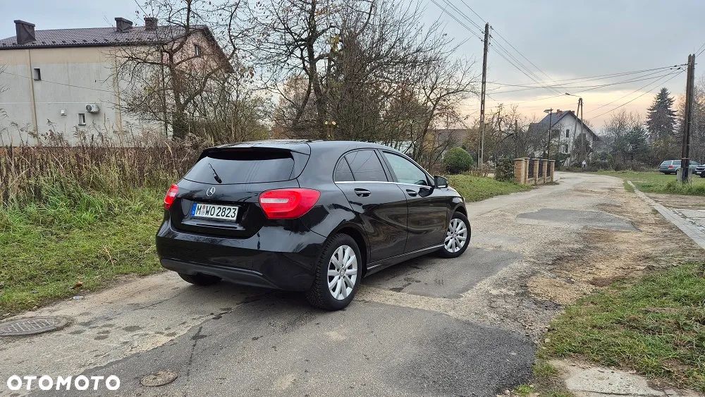 Mercedes-Benz Klasa A 180 (BlueEFFICIENCY) Urban - 3