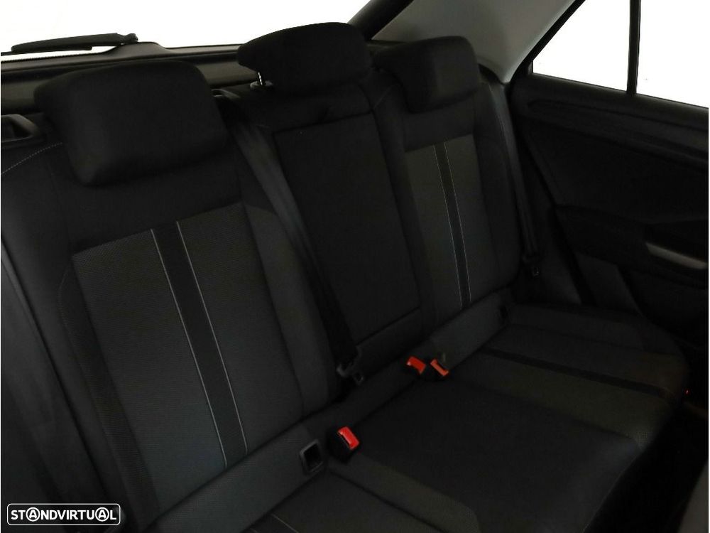 VW T-Roc 1.0 TSI Urban - 15