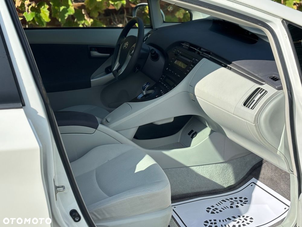 Toyota Prius - 9