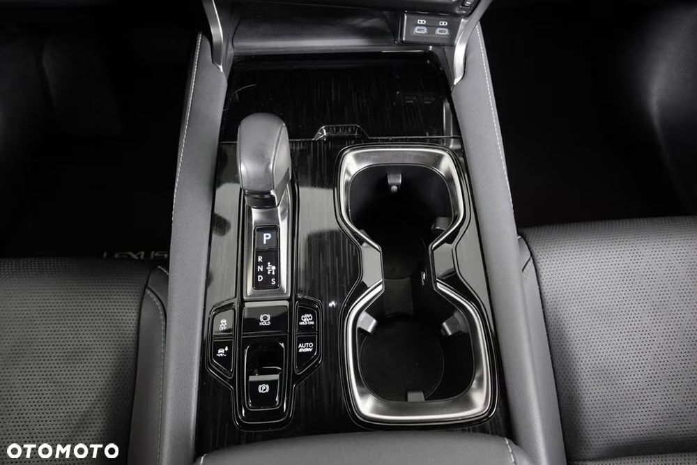 Lexus RX 450h+ (Plug-in-Hybrid) Executive - 12