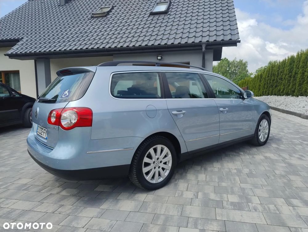 Volkswagen Passat 2.0 TDI Comfortline DSG - 2