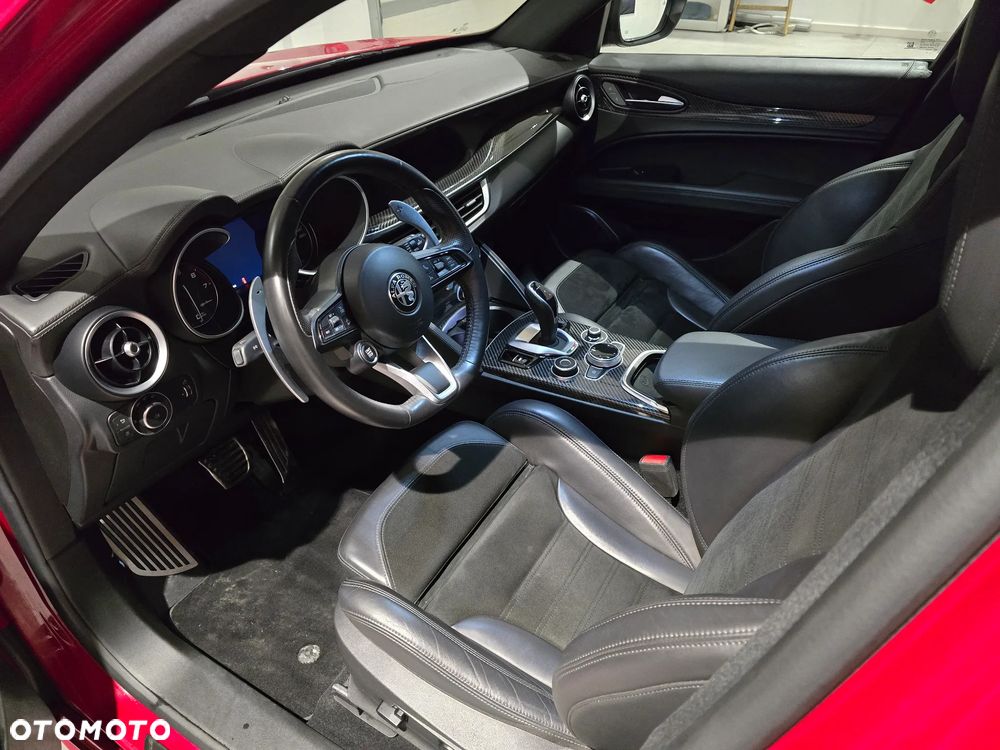 Alfa Romeo Stelvio 2.0 Turbo Veloce TI Q4 - 14
