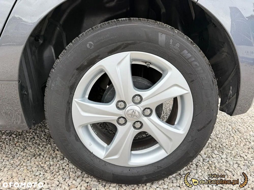 Toyota Yaris - 11