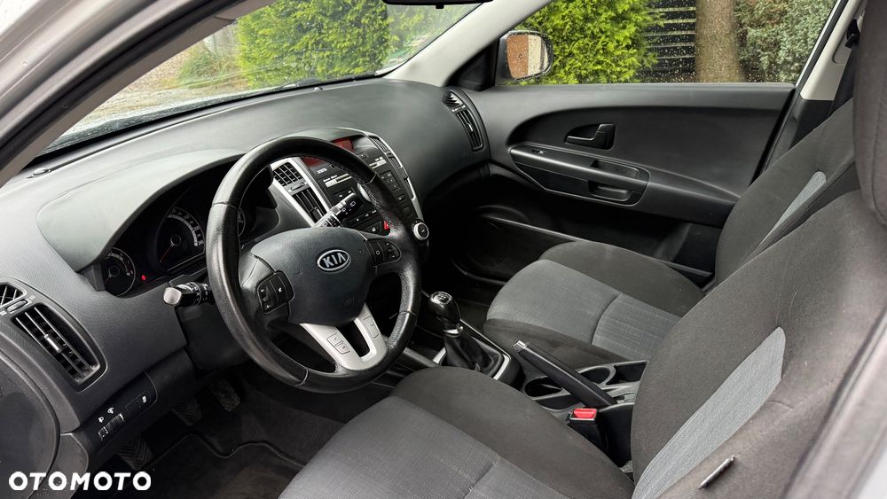 Kia Ceed 1.4 CVVT Attract - 22