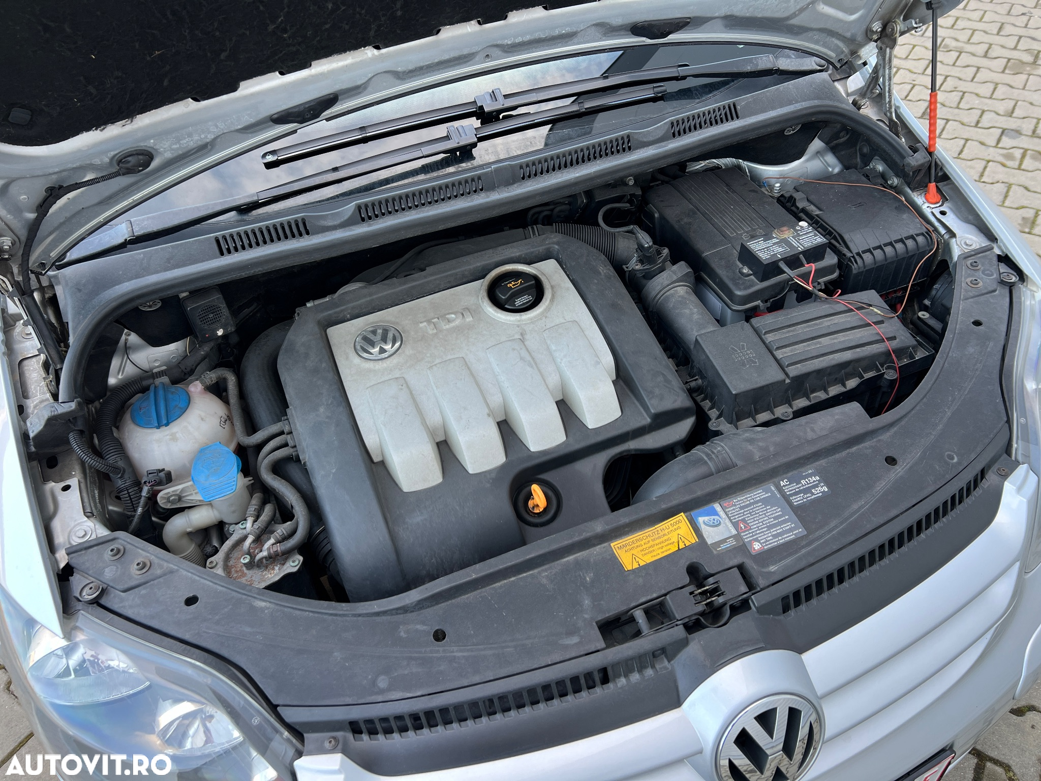 Volkswagen Golf Plus 1.9 TDI Comfortline DSG - 14