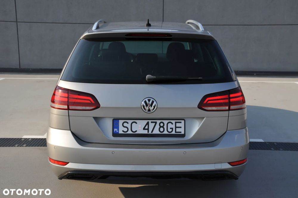 Volkswagen Golf 2.0 TDI SCR Highline - 12