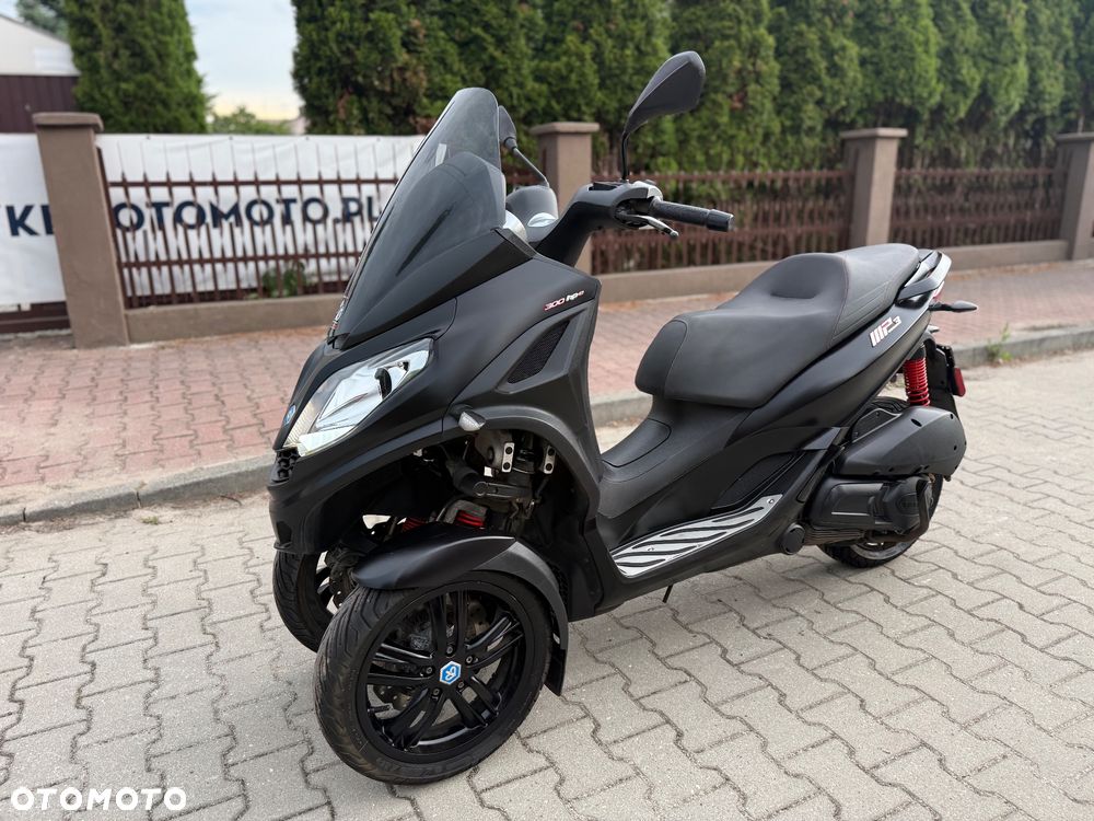 Piaggio MP-3 - 19
