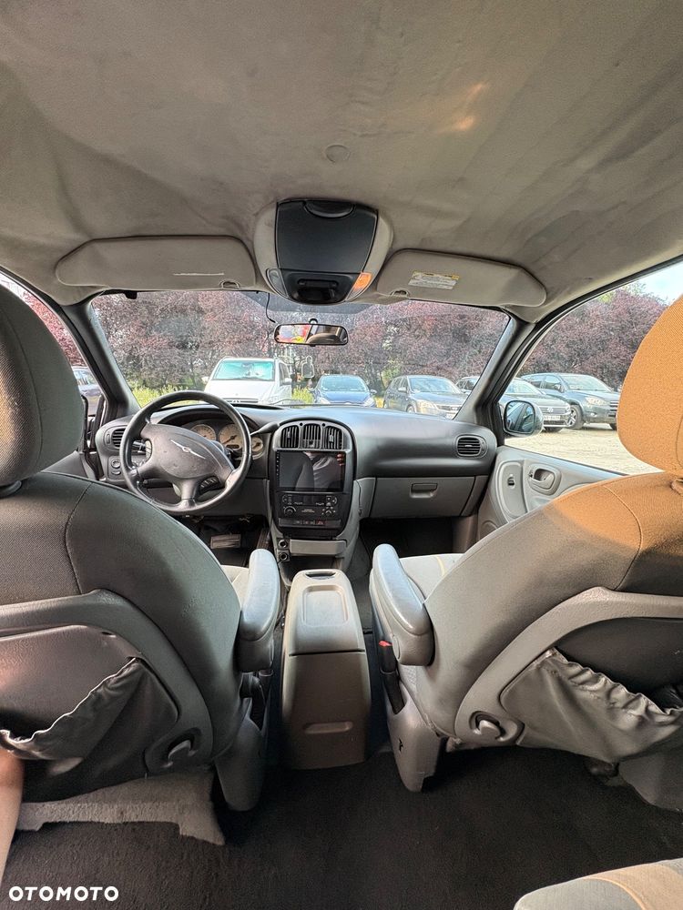 Chrysler Voyager 2.8 LX CRD - 9