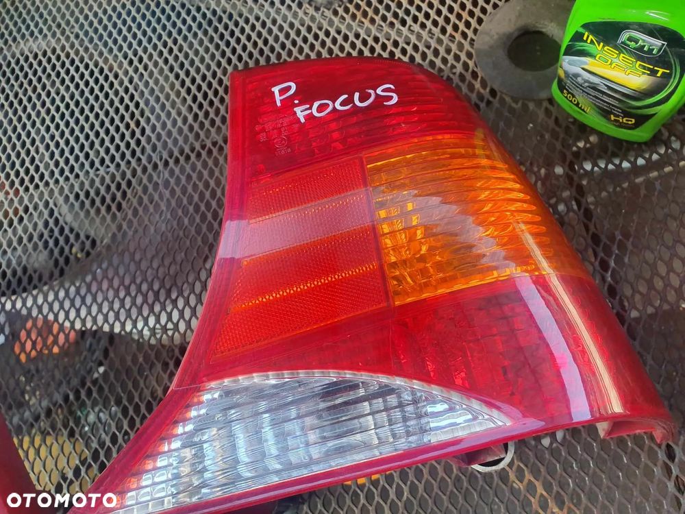 Ford Focus Mk1 Sedan 1998-2004 Lampy tyne prawa,lewa. - 3