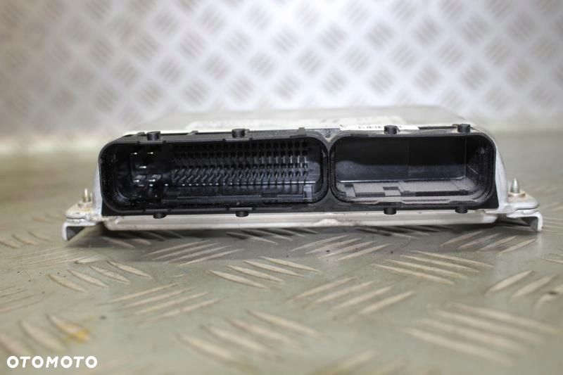 Komputer sterownik silnika Kia Carens II 39120-23350 5WY1936A - 3