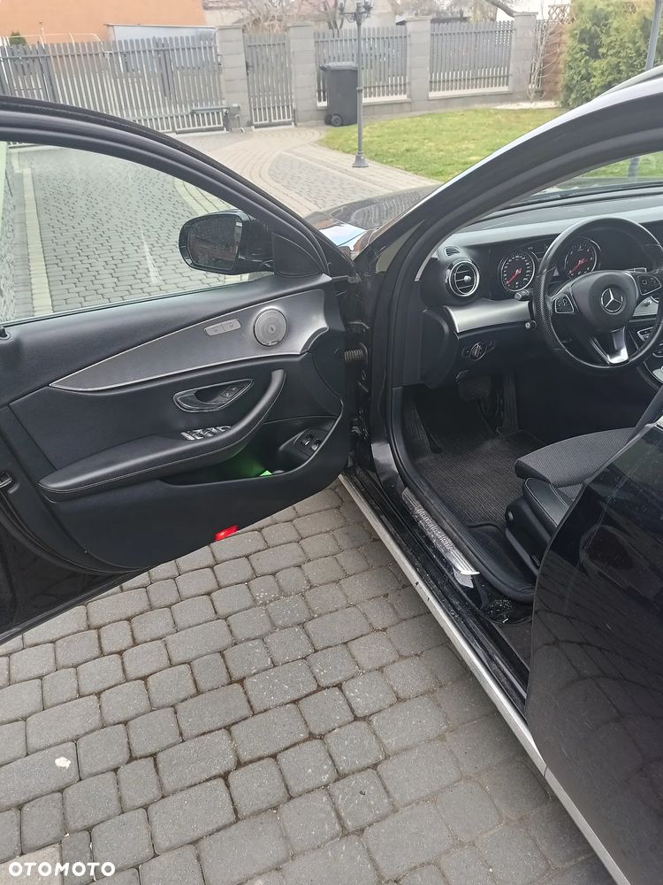 Mercedes-Benz Klasa E 220 d 4Matic All-Terrain 9G-TRONIC Exclusive - 11