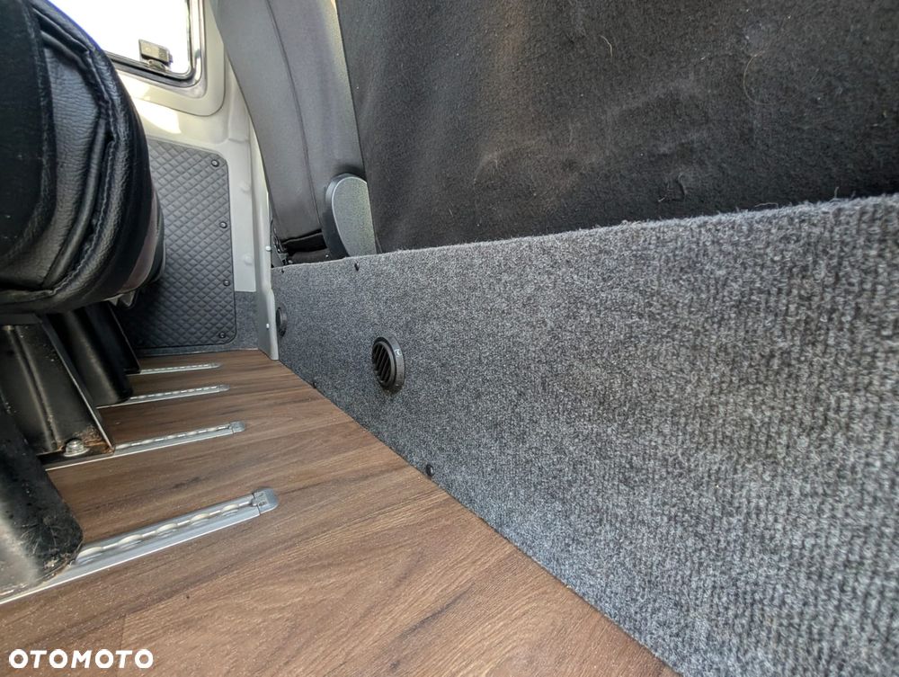 Mercedes-Benz Vito - 16
