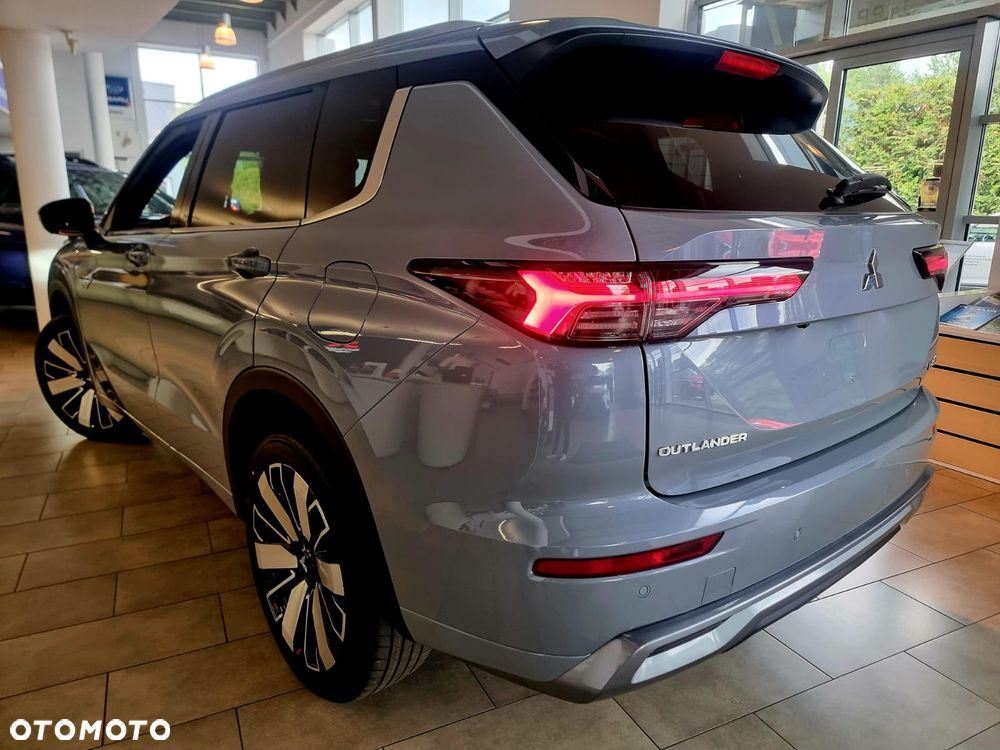 Mitsubishi Outlander Instyle Plus - 4