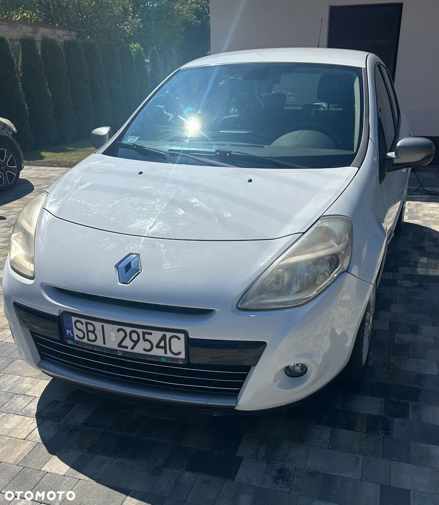Renault Clio - 1