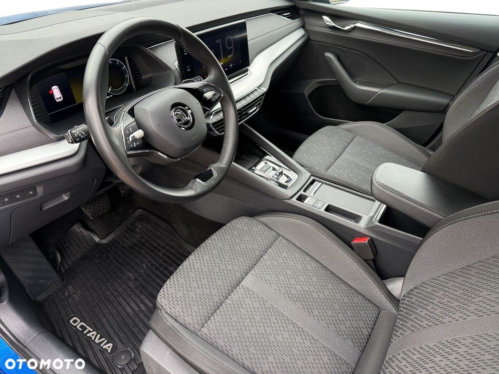 Skoda Octavia 2.0 TDI Style DSG - 11