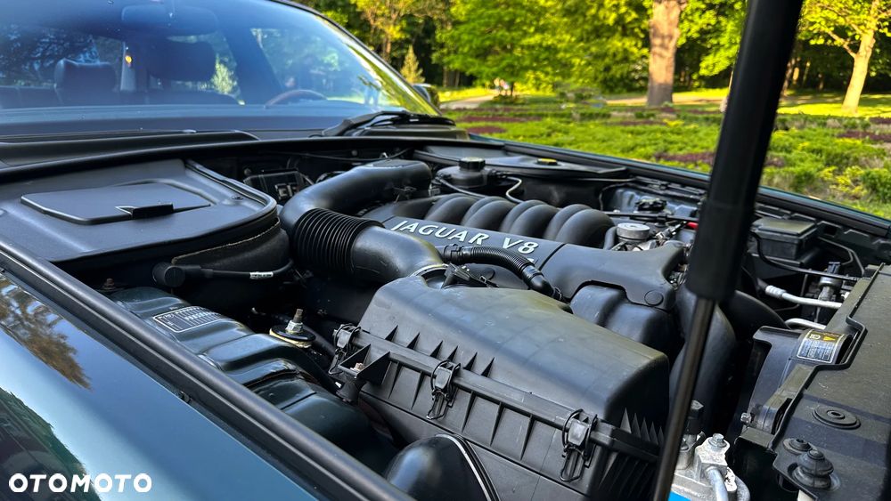 Jaguar XJ 3.2 - 17