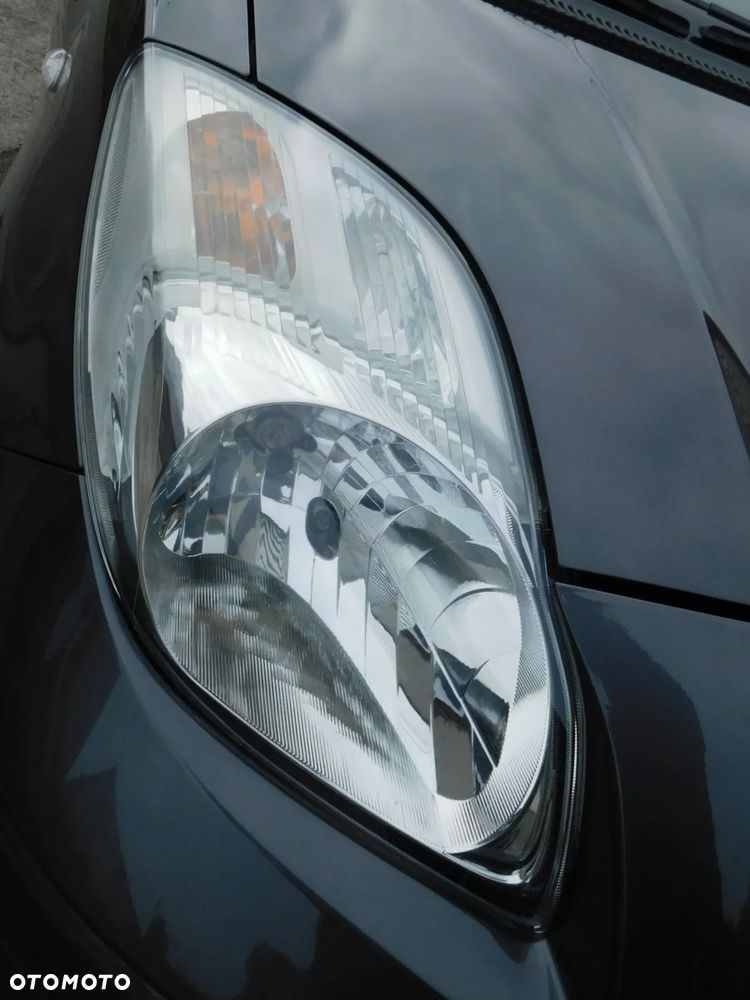 Toyota Yaris 1.33 VVT-i Life - 10
