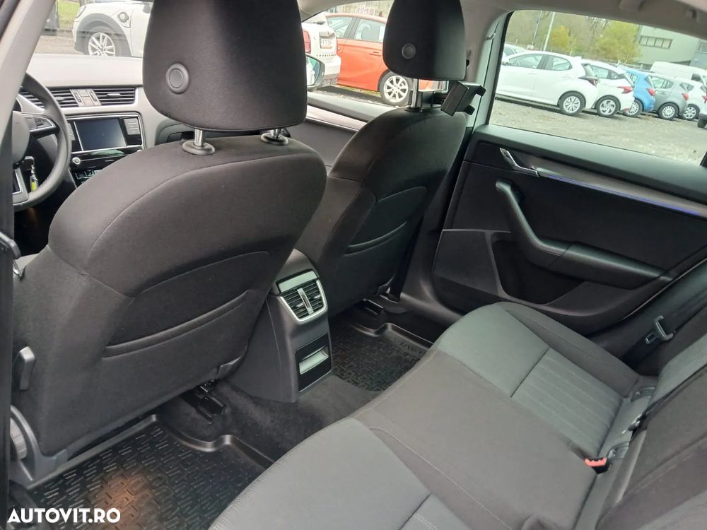 Skoda Octavia 1.5 TSI DSG Ambition - 5