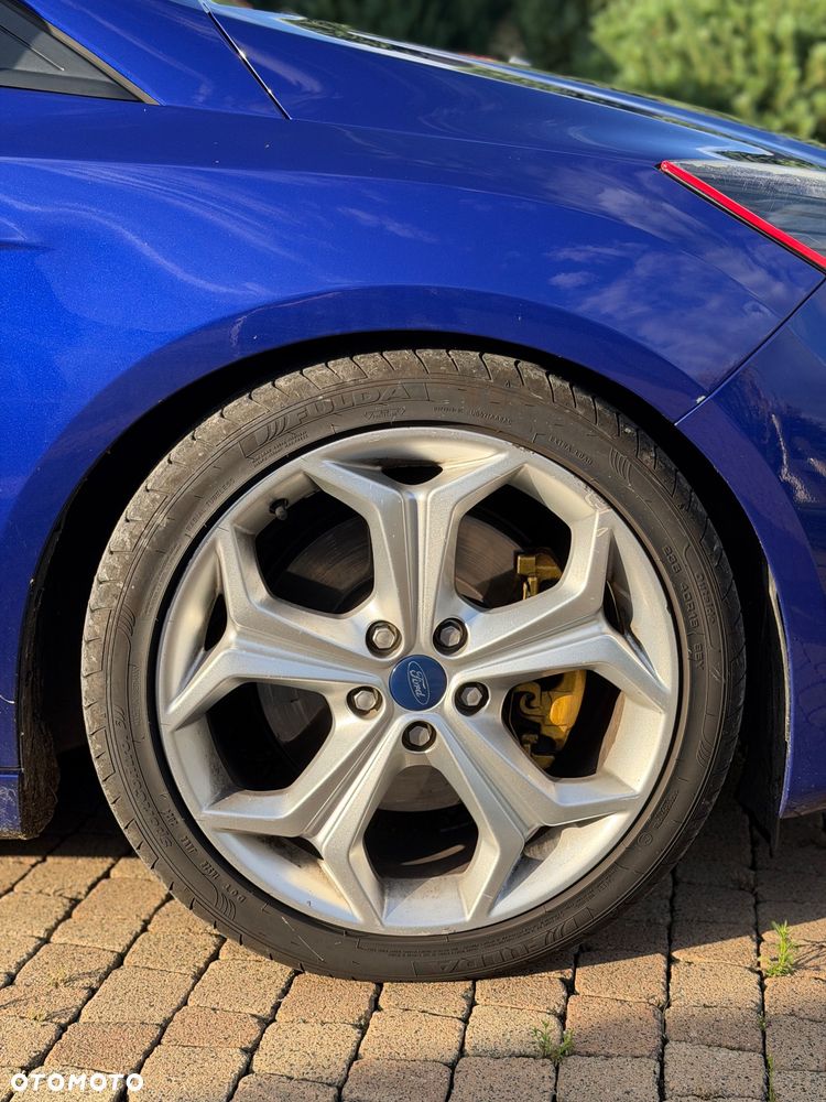 Ford Focus 2.0 EcoBoost ST - 21