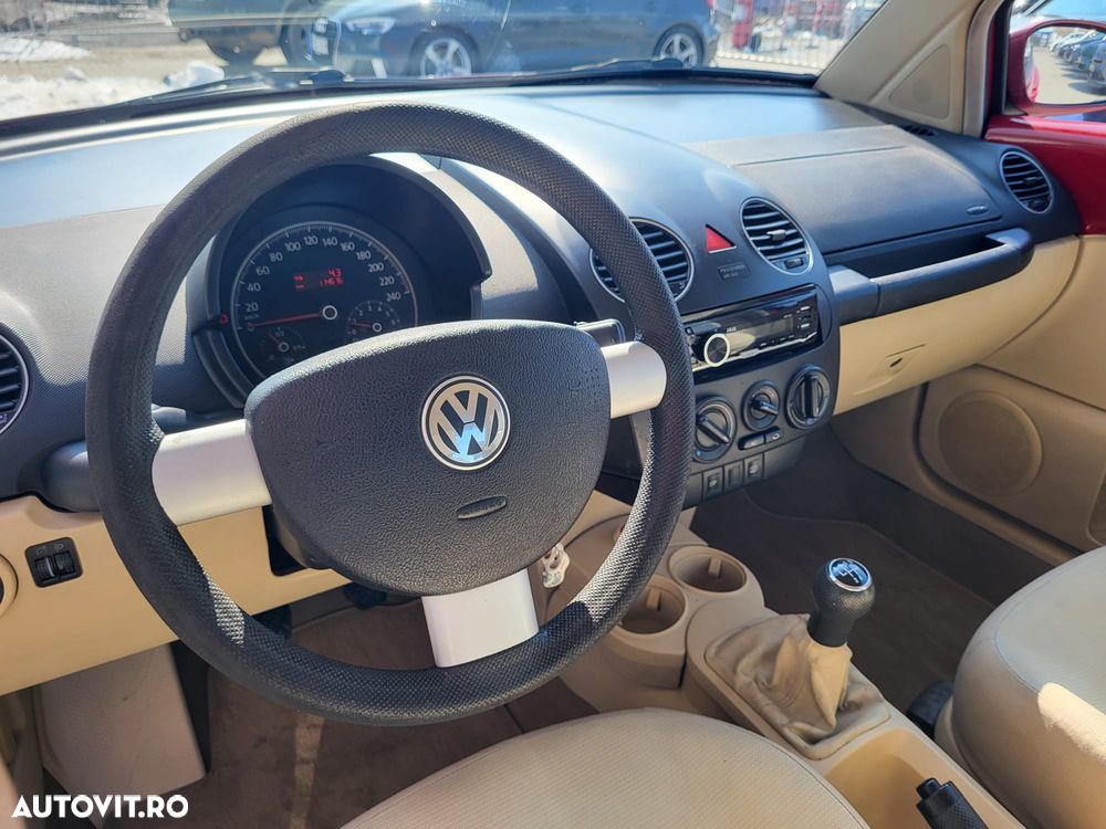 Volkswagen New Beetle - 9