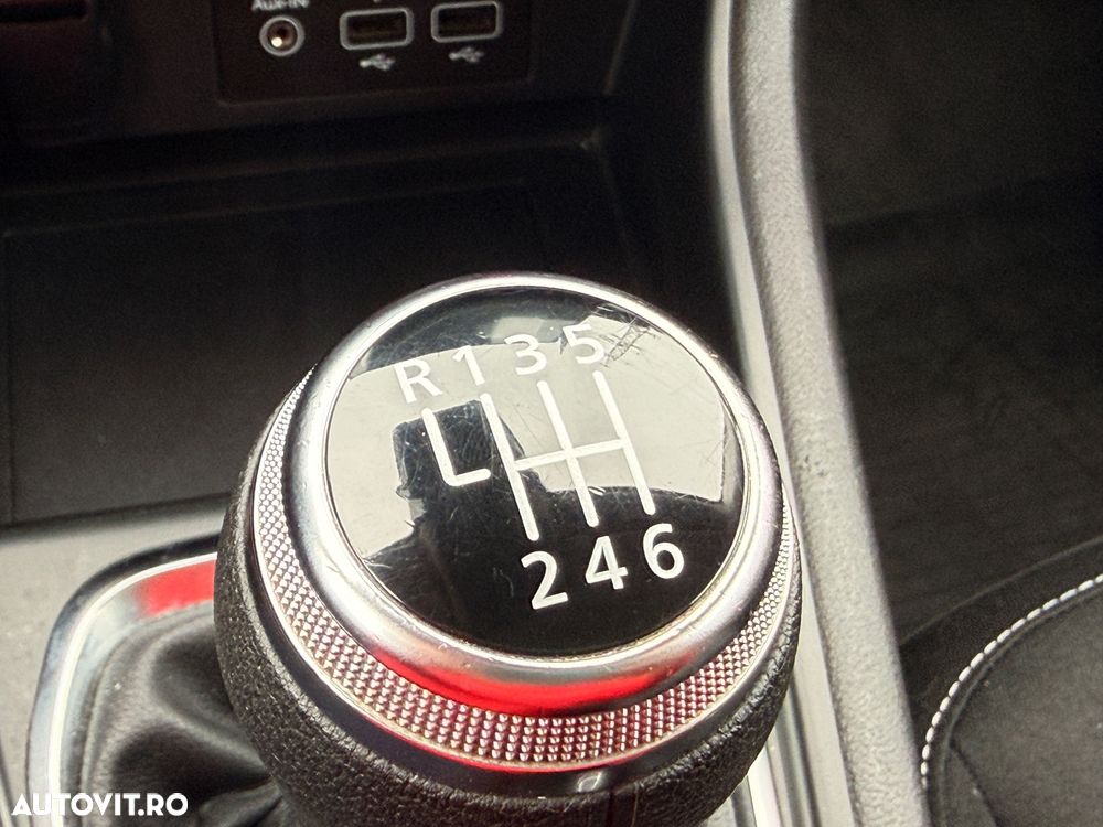 Renault Captur BLUE dCi 115 BUSINESS EDITION - 16