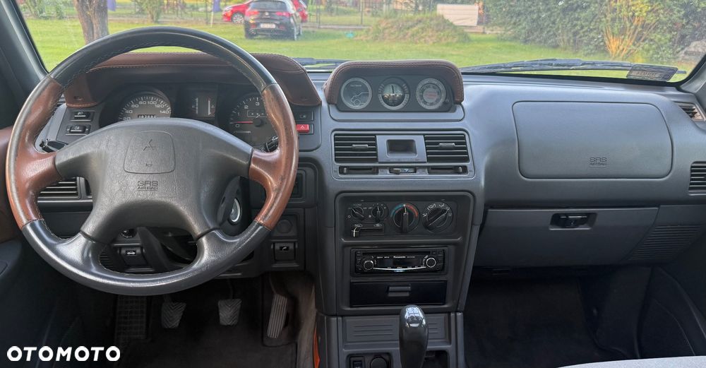 Mitsubishi Pajero - 17