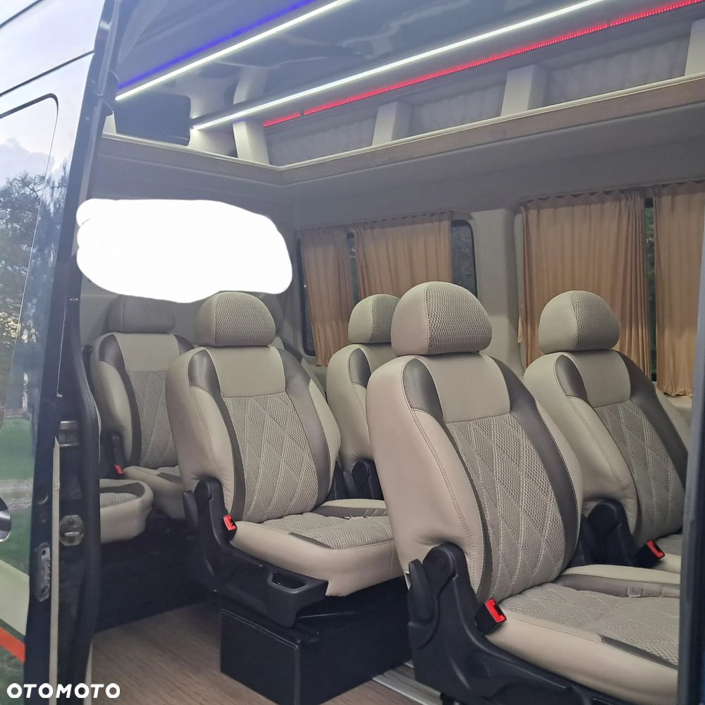 Mercedes-Benz Sprinter - 20
